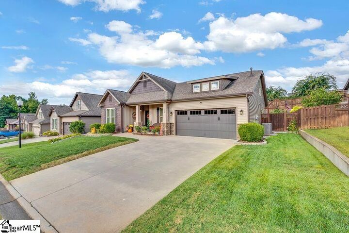 Property Photo: 708 Wynborne Lane SC 29369