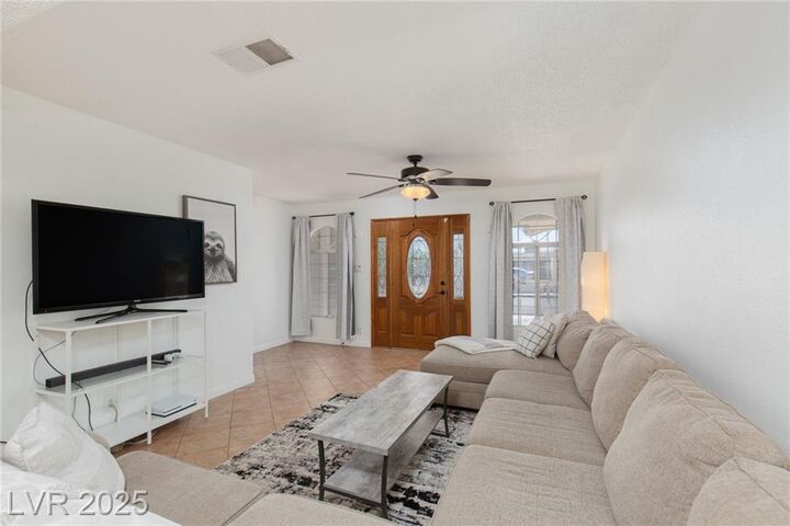 Photo de la propriété:  6612 Burgundy Way  NV 89107 