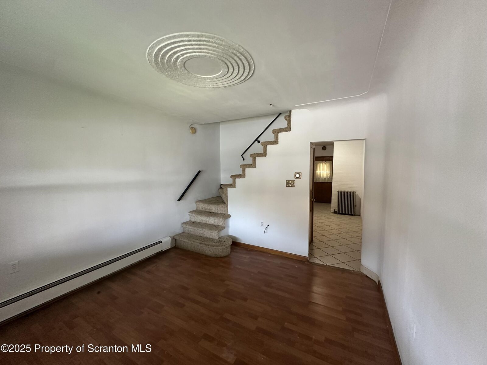 Property Photo:  921 Wood Street  PA 18508 