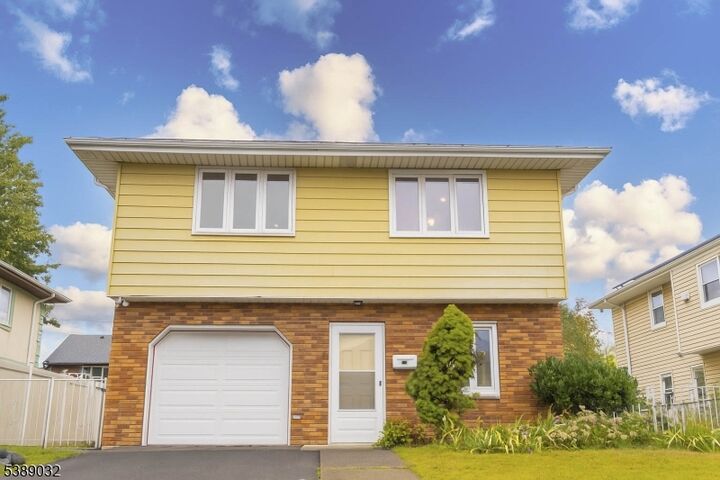 11 Roehrs Dr  Wallington Boro NJ 07057 photo