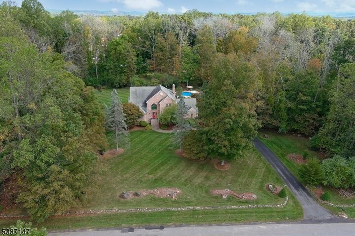 Property Photo:  8 Woodfield Rd  NJ 07821 