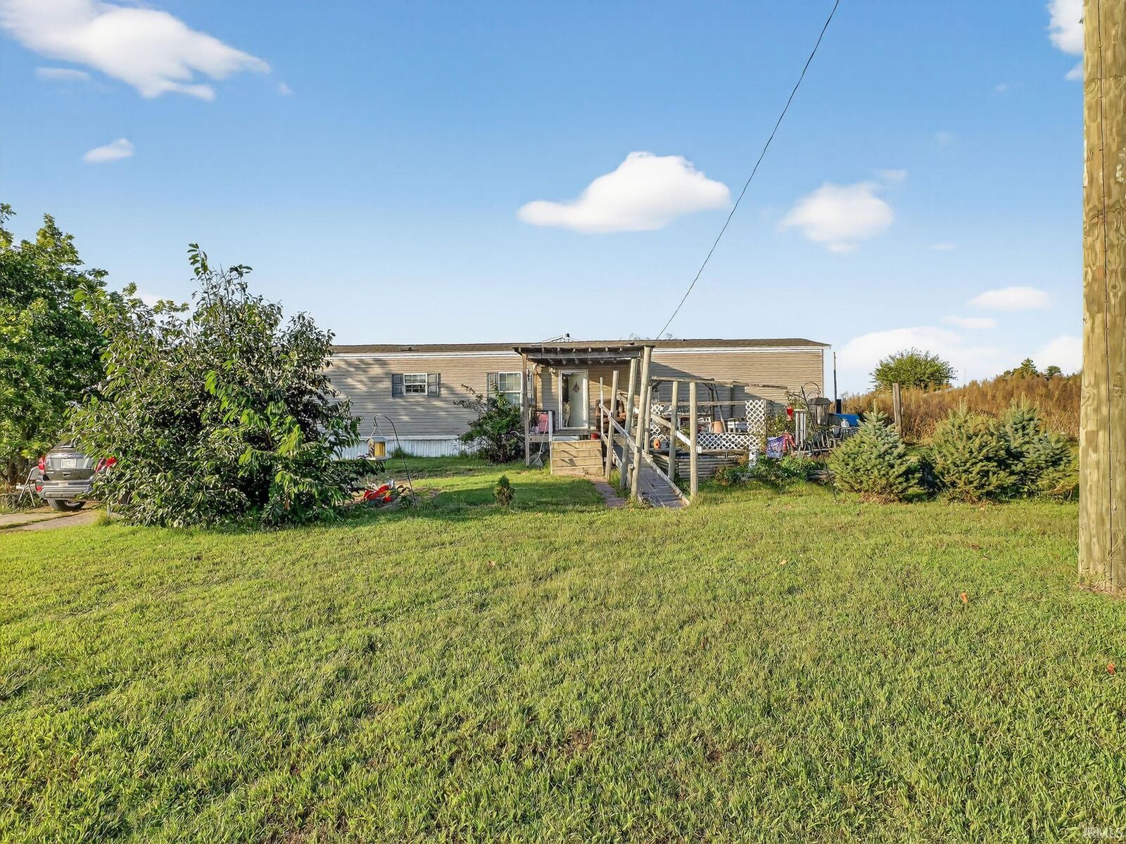 Property Photo:  1426 E Decker Road  IN 47524-7061 