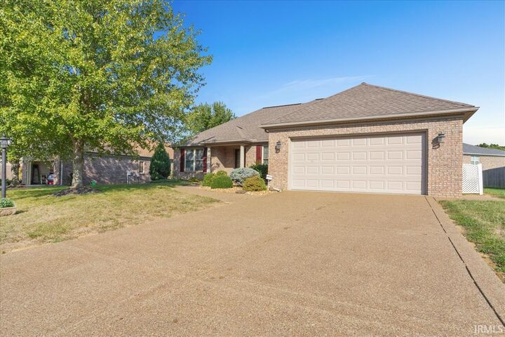 Property Photo:  15221 Kingsmont Drive  IN 47725 