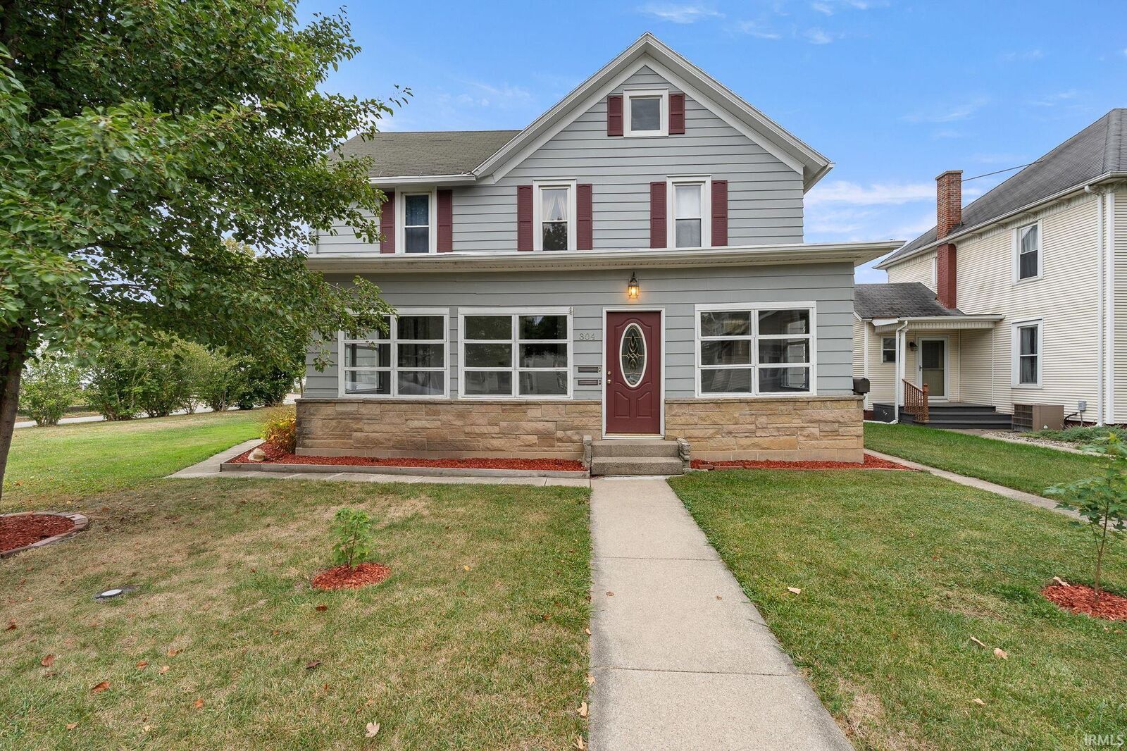 Property Photo:  304 N Main Street  IN 46725-1741 