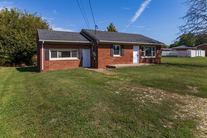 302 E John Street  Fort Branch IN 47648 photo
