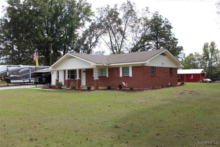 Property Photo: 1715 County Road 10 AL 36008