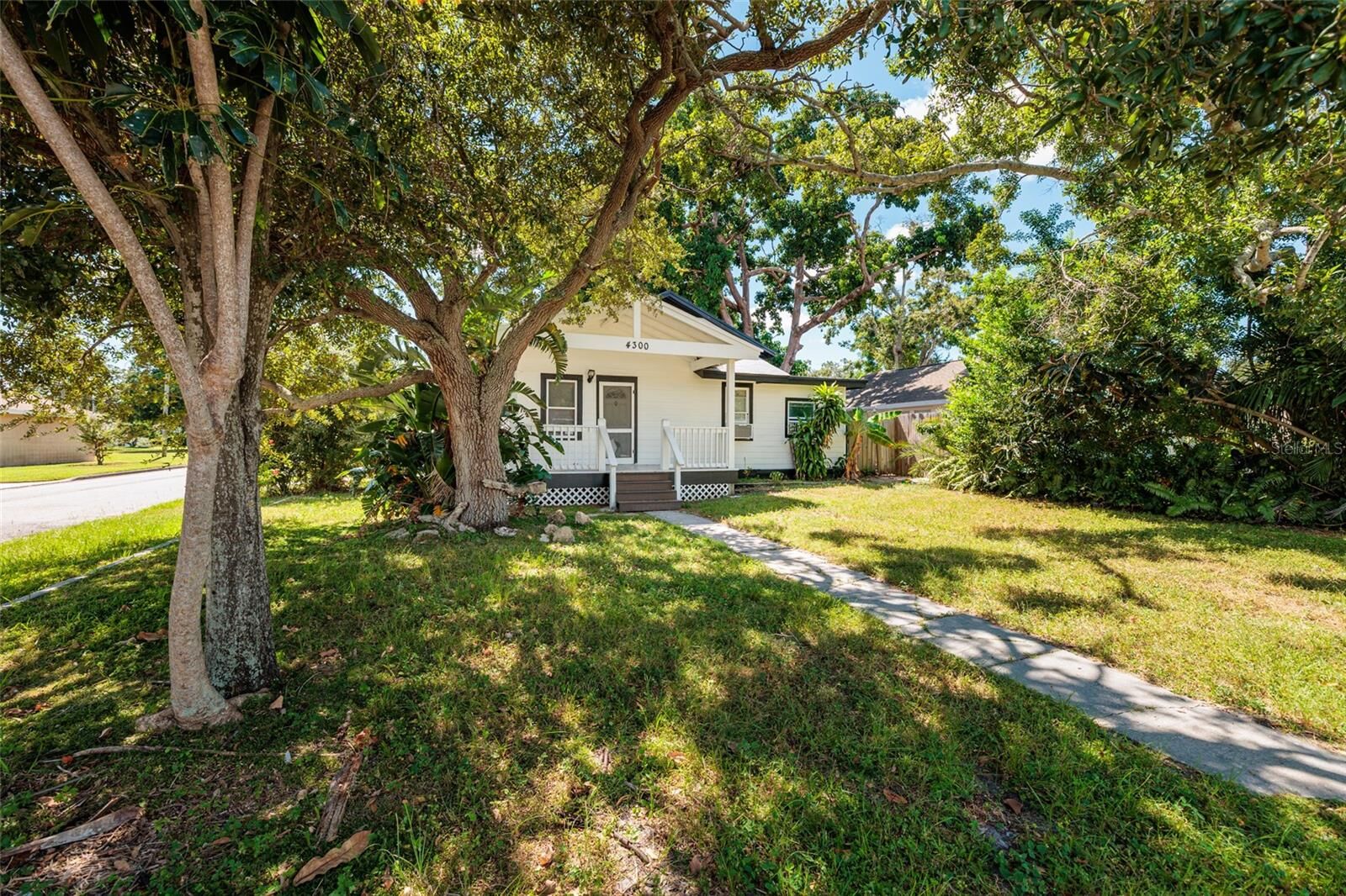 Property Photo:  4300 14th Avenue N  FL 33713 