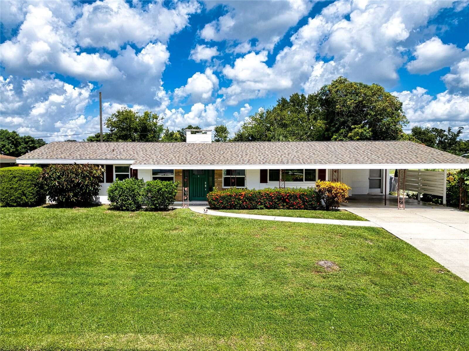 Property Photo:  2551 Hibiscus Street  FL 34239 