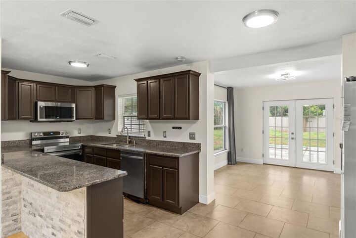 Property Photo:  5770 Crane Place  FL 32807 