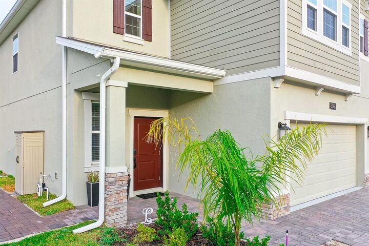 Property Photo: 3027 Camden Way FL 33837