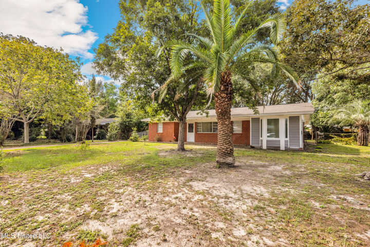 Property Photo: 341 Spratley Avenue MS 39531