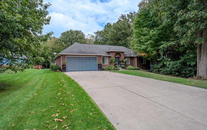 Property Photo:  3285 Norton Lawn Drive  MI 48307 
