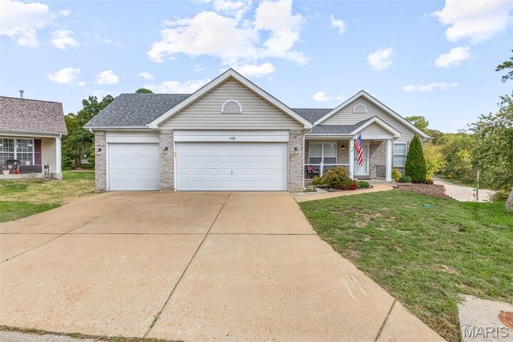 Property Photo:  1102 Silverwillow Court  MO 63026 