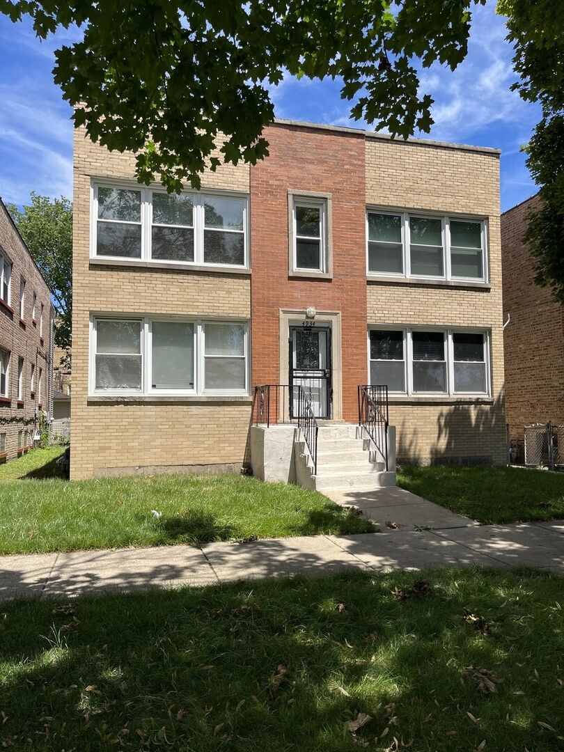 Property Photo:  4934 Mulford Street 2W  IL 60077 