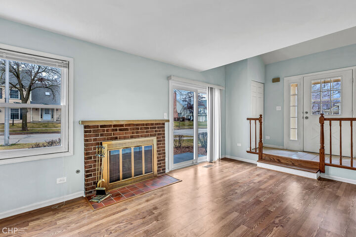 Property Photo: 2621 College Hill Circle 63 IL 60173