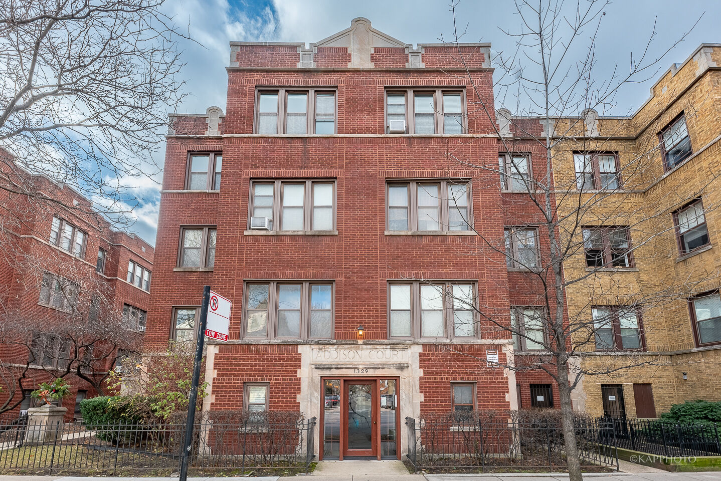 Property Photo: 1329 W Addison Street 1A IL 60613