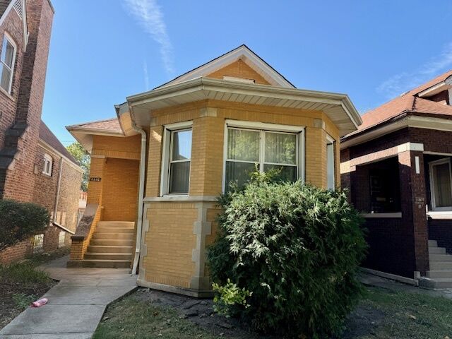8242 S Rhodes Avenue  Chicago IL 60619 photo