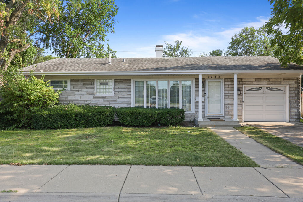 Property Photo: 7125 Simpson Street IL 60053