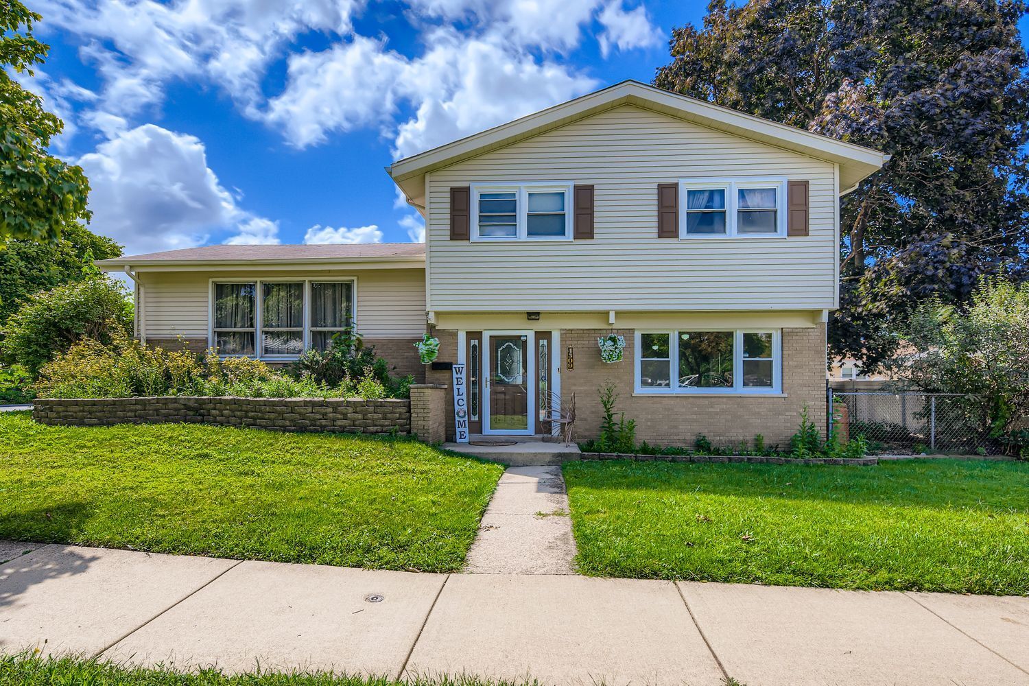 Property Photo: 4509 W 105th Street IL 60453