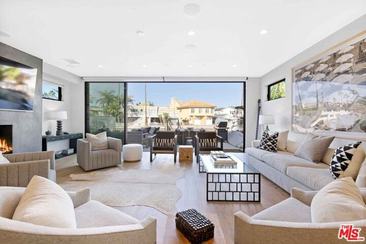 Property Photo:  4106 River Avenue Share 2  CA 92663 