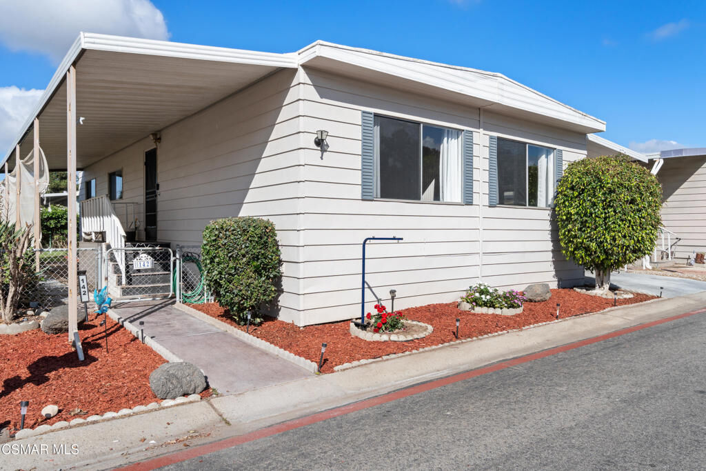 Property Photo:  142 Via Rosal  CA 93012 