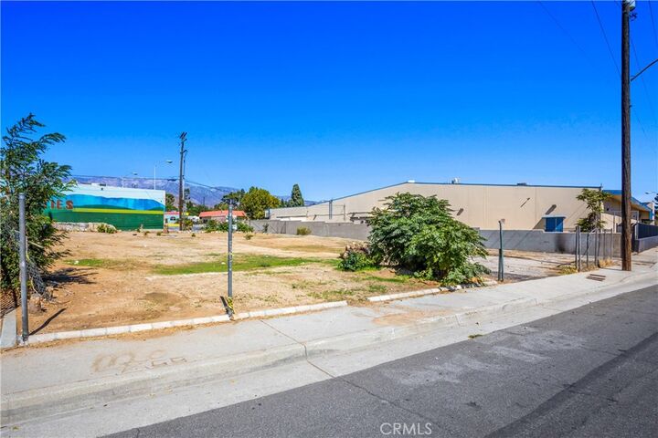 579 W Livingston  Banning CA 92220 photo