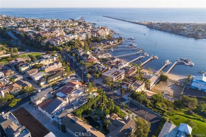2200 Pacific Drive  Corona Del Mar CA 92625 photo