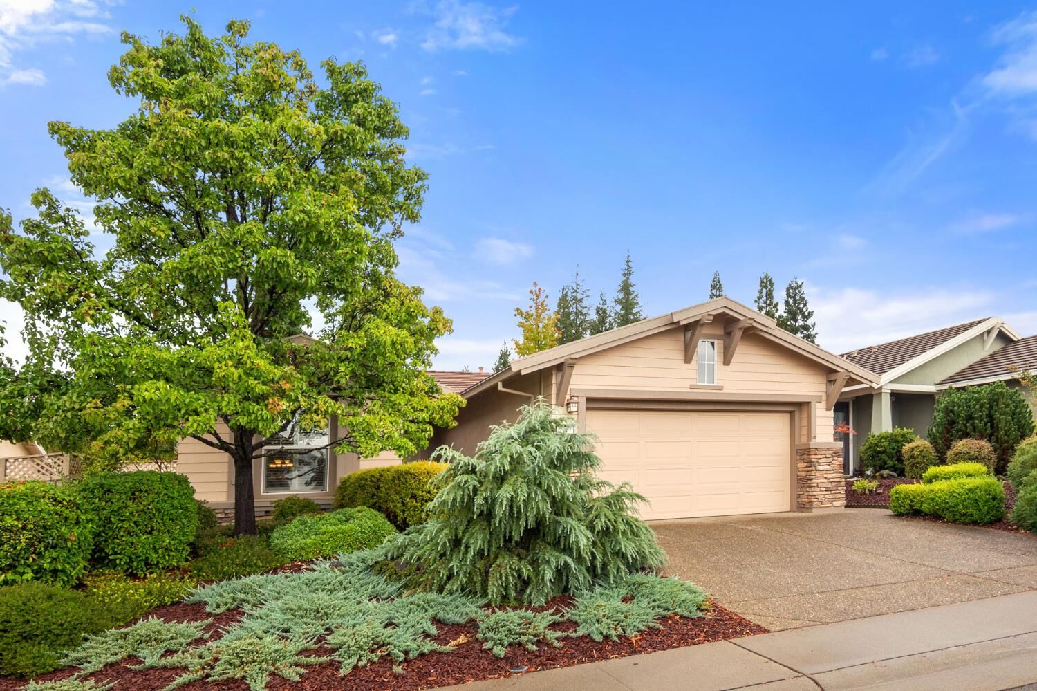 Property Photo: 2171 Nighthawk Lane CA 95648