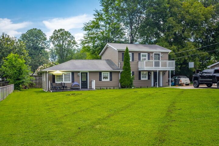 Property Photo: 212 W Walden Circle TN 37379
