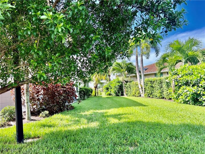 Property Photo: 15111 Cortona Way FL 33908