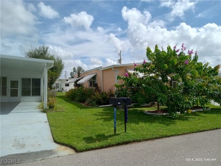 Property Photo:  2776 Breezewood Drive  FL 33917 