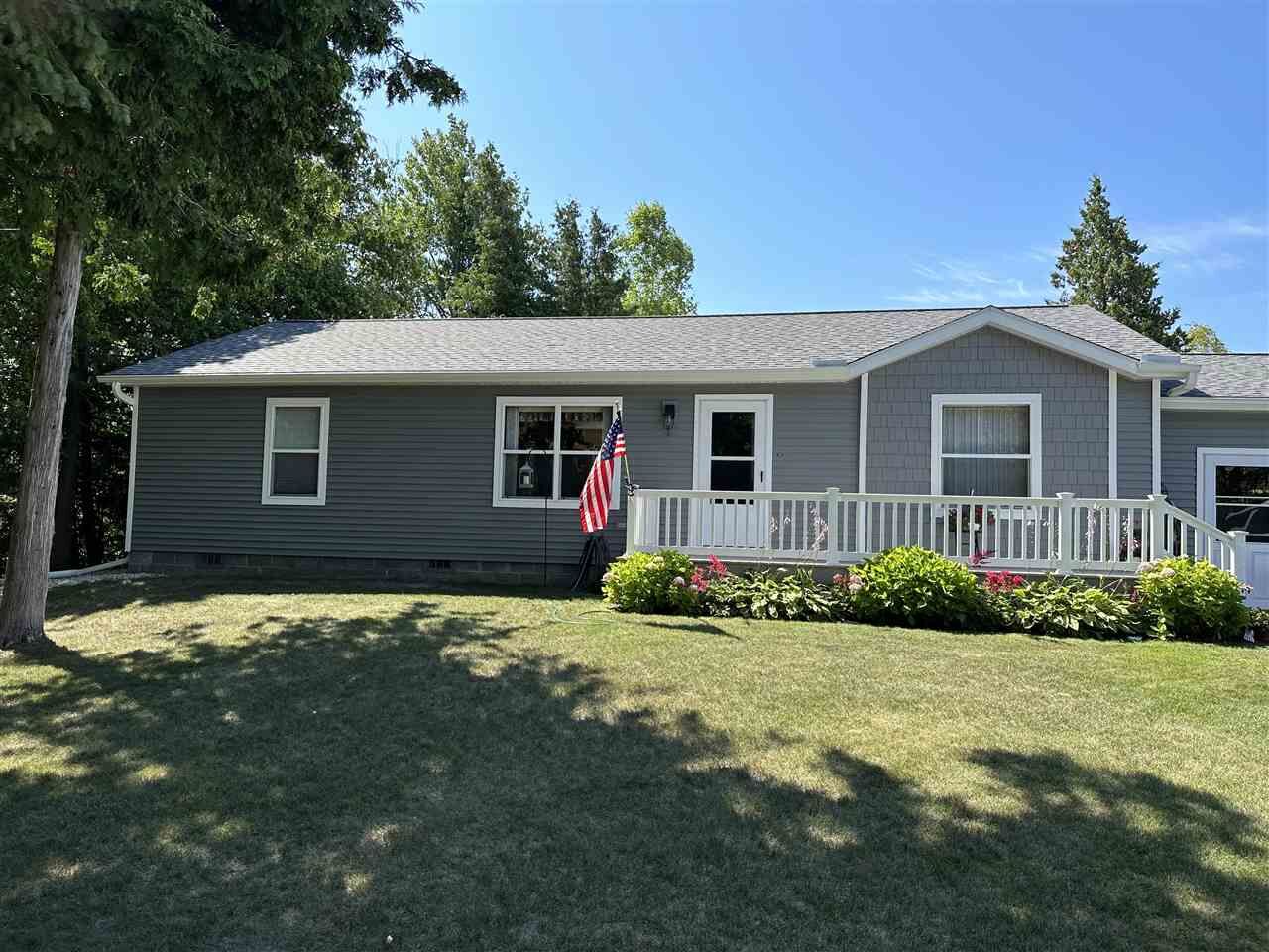 Property Photo: 451 Cadillac MI 49701