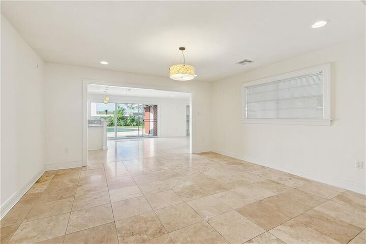 Property Photo:  1701 Live Oak Street  LA 70005 