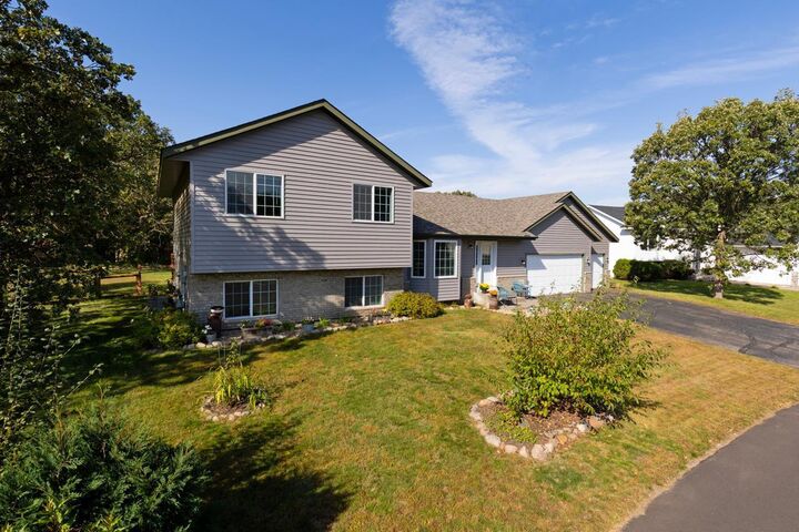 Property Photo:  11184 Brenda Boulevard  MN 55308 