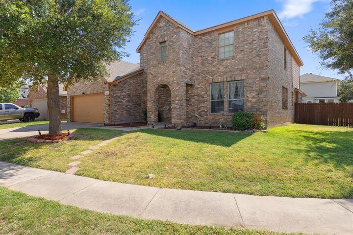 Property Photo: 12121 Treeline Drive TX 76036