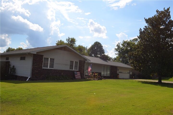 Property Photo: 1600 Brentwood Drive AR 72601