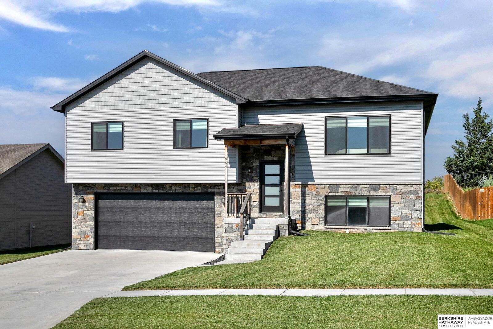 Property Photo:  864 Whitetail Run  NE 68003 