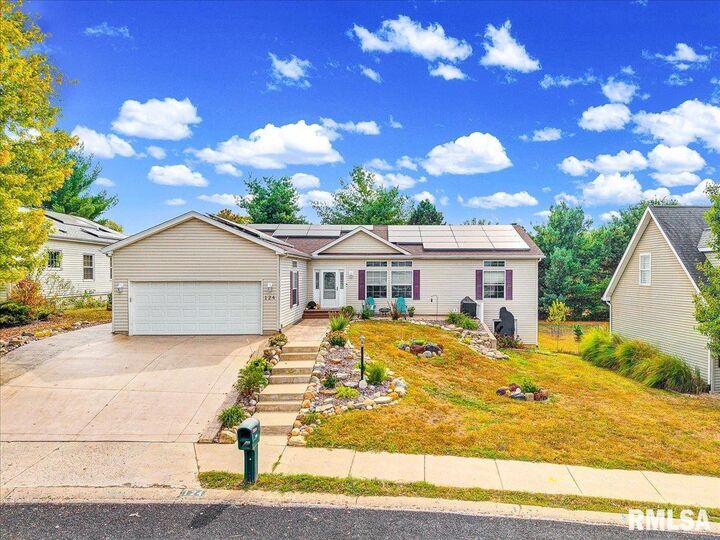 124 S Columbus Street  North Pekin IL 61554 photo