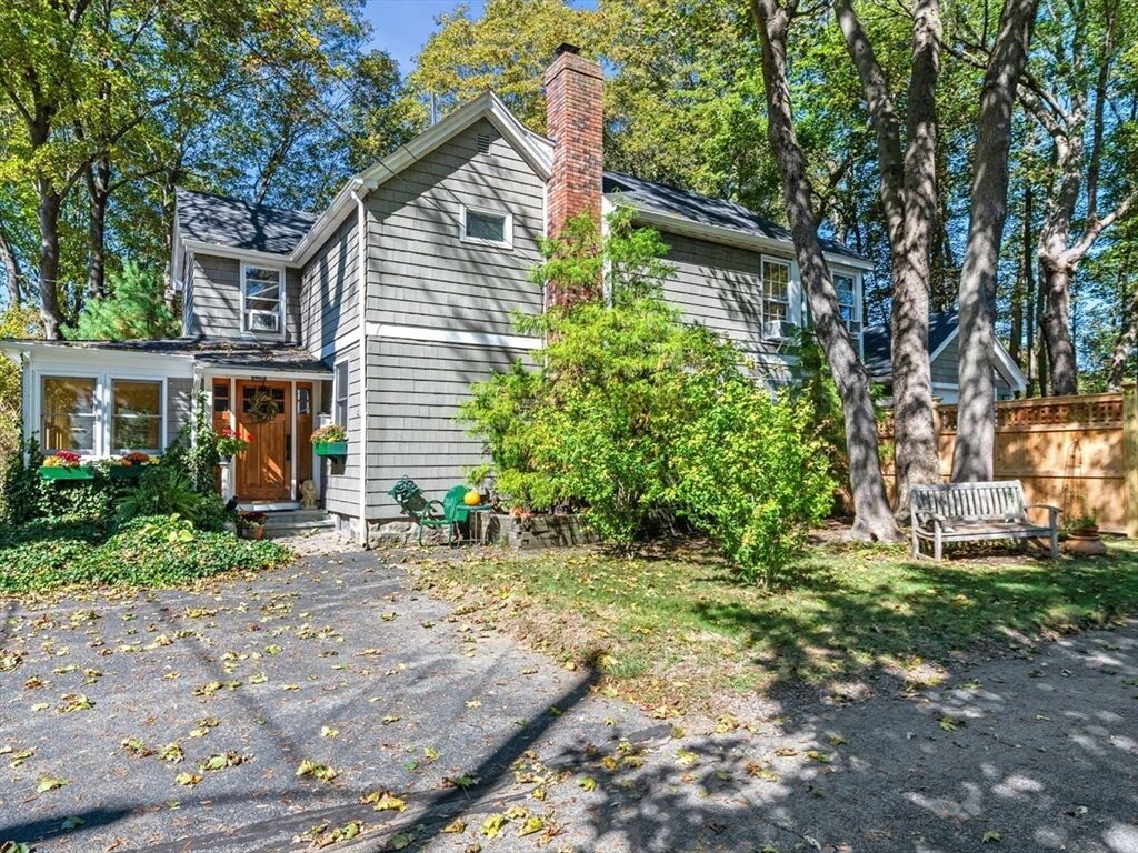 Property Photo:  35 Cogswell Ave  MA 01915 