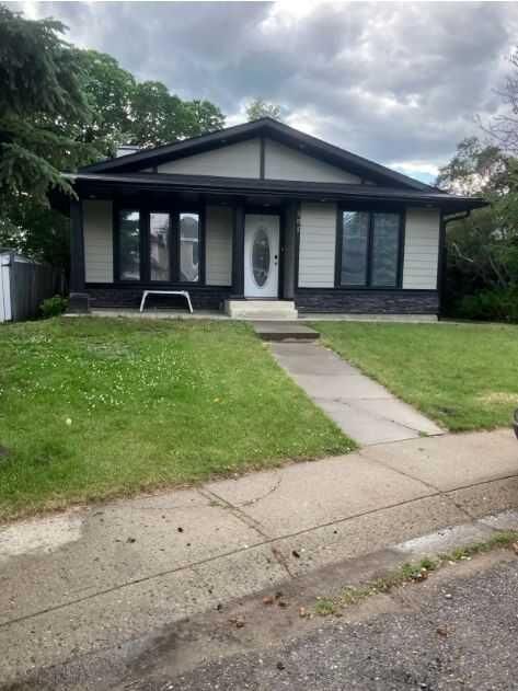 505 7 Street SE  High River AB T1V 1K8 photo