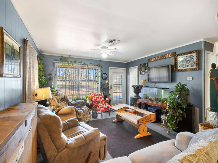 Property Photo: 1404 Aaron Ave LA 71446