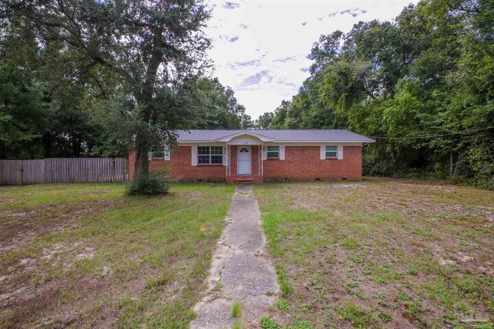 Property Photo:  1905 John Carroll Dr  FL 32504 