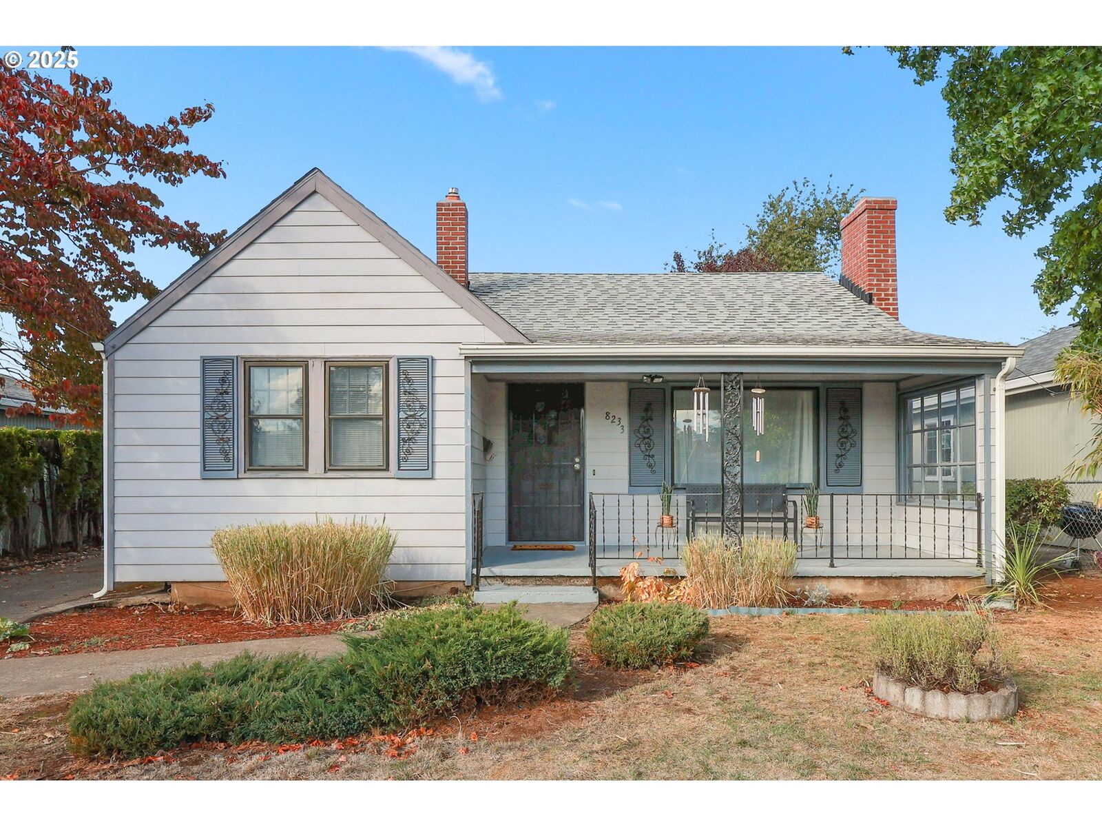 Property Photo:  8233 NE Tillamook St  OR 97220 