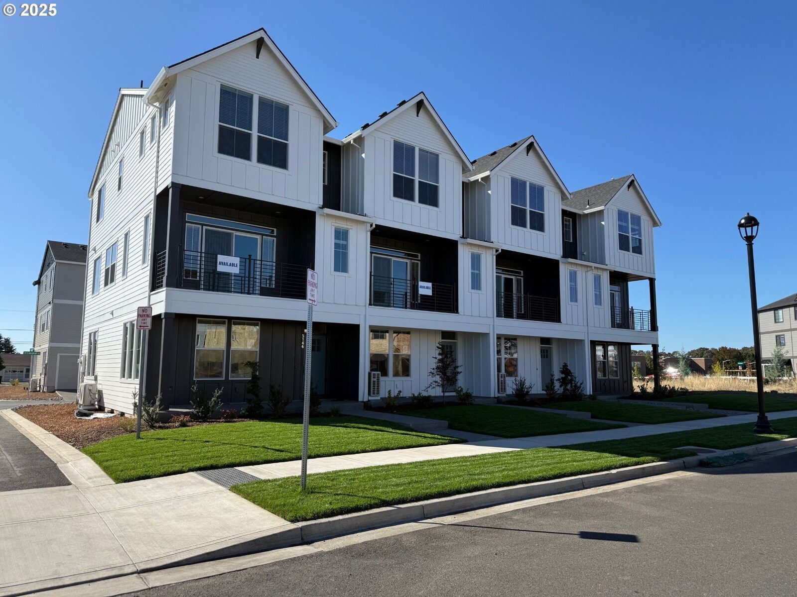 Property Photo: 5146 SE Thornapple St OR 97123