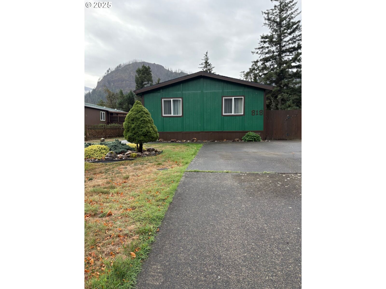 Property Photo:  818 Celilo  WA 98639 
