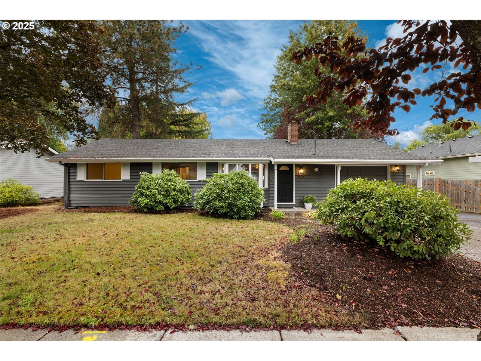 Property Photo:  11755 SW 9th St  OR 97005 