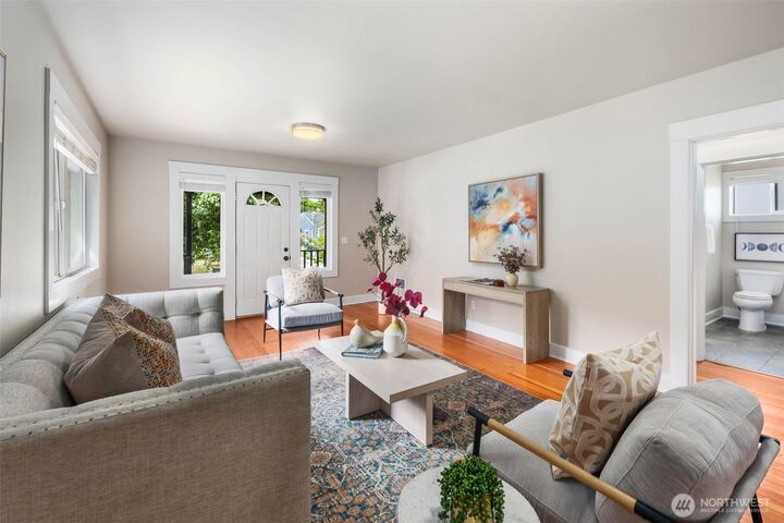 Property Photo:  815 S Rose Street A  WA 98108 