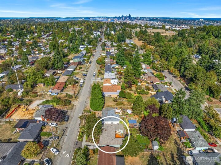 9408  9th Avenue SW  Seattle WA 98106 photo