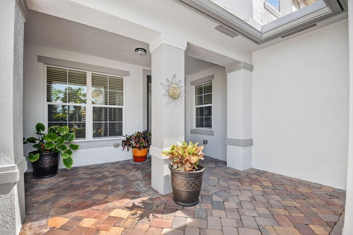 Property Photo:  10591 Longleaf Lane  FL 33414 