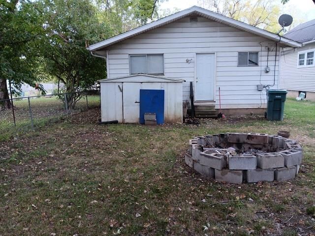 Property Photo:  106 NW G Street  IN 47374 